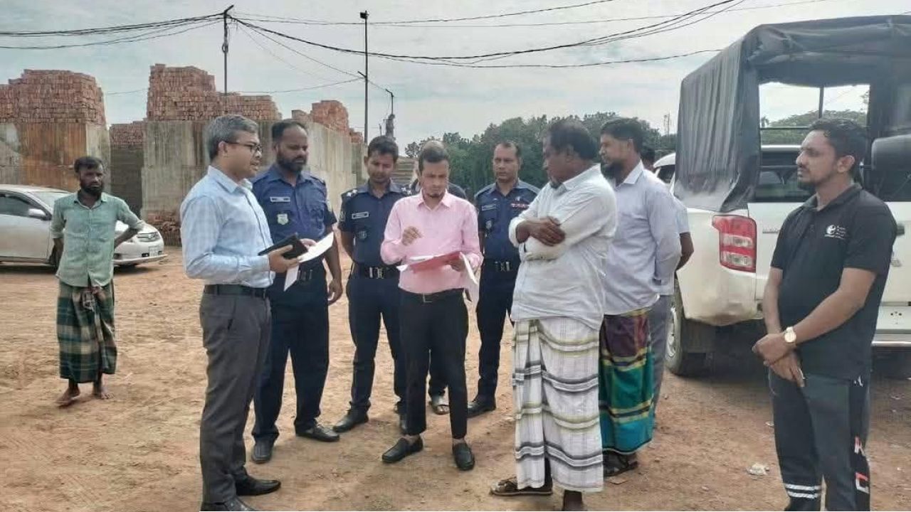 ময়মনসিংহে অবৈধ ইটভাটায় ৫০ হাজার টাকা জরিমানা
